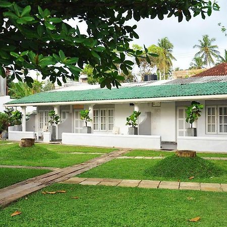 Mirissa Bay Resort Exterior photo